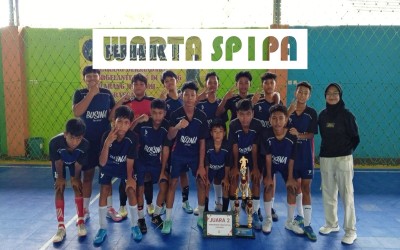 TIM FUTSAL SMPN 1 PARE UNJUK PRESTASI